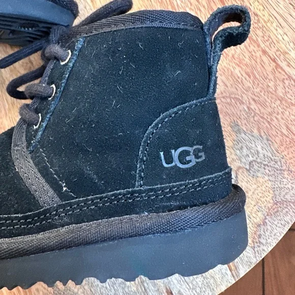 UGG Neumel II Chukka Black Boots Baby sz: 7